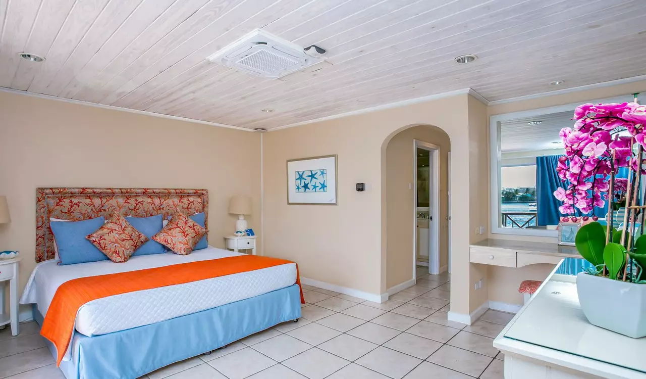 Waterside townhouse in Saint Lucia, photo 15 of 30