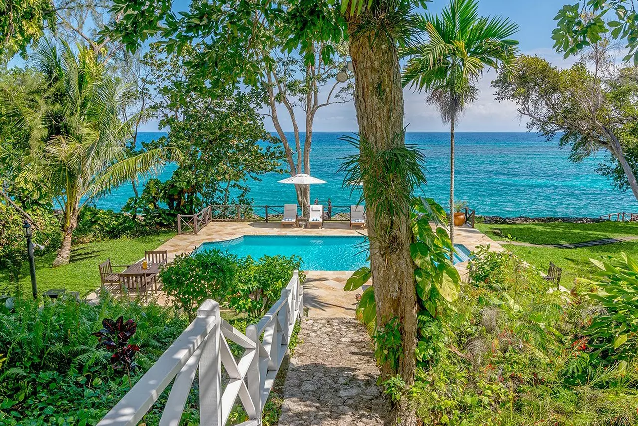 Somewhere at Prospect Estate in Jamaica, photo 23 of 28