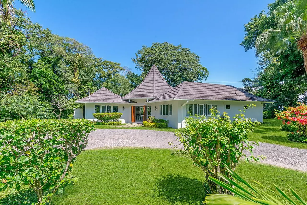 Somewhere at Prospect Estate in Jamaica, photo 24 of 28