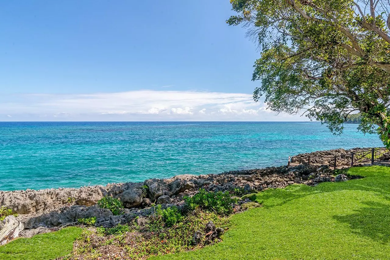 Somewhere at Prospect Estate in Jamaica, photo 26 of 28
