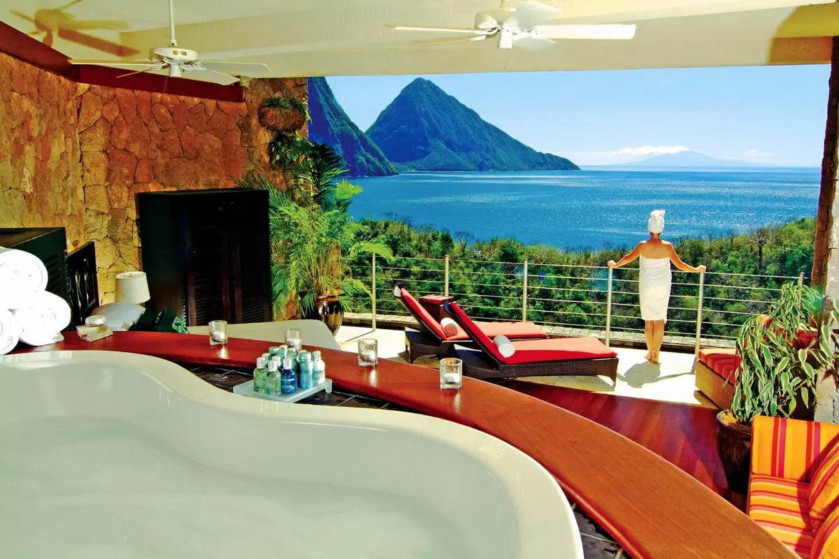 Jade Mountain - Sky Whirlpool Suite in Saint Lucia, photo 4 of 28