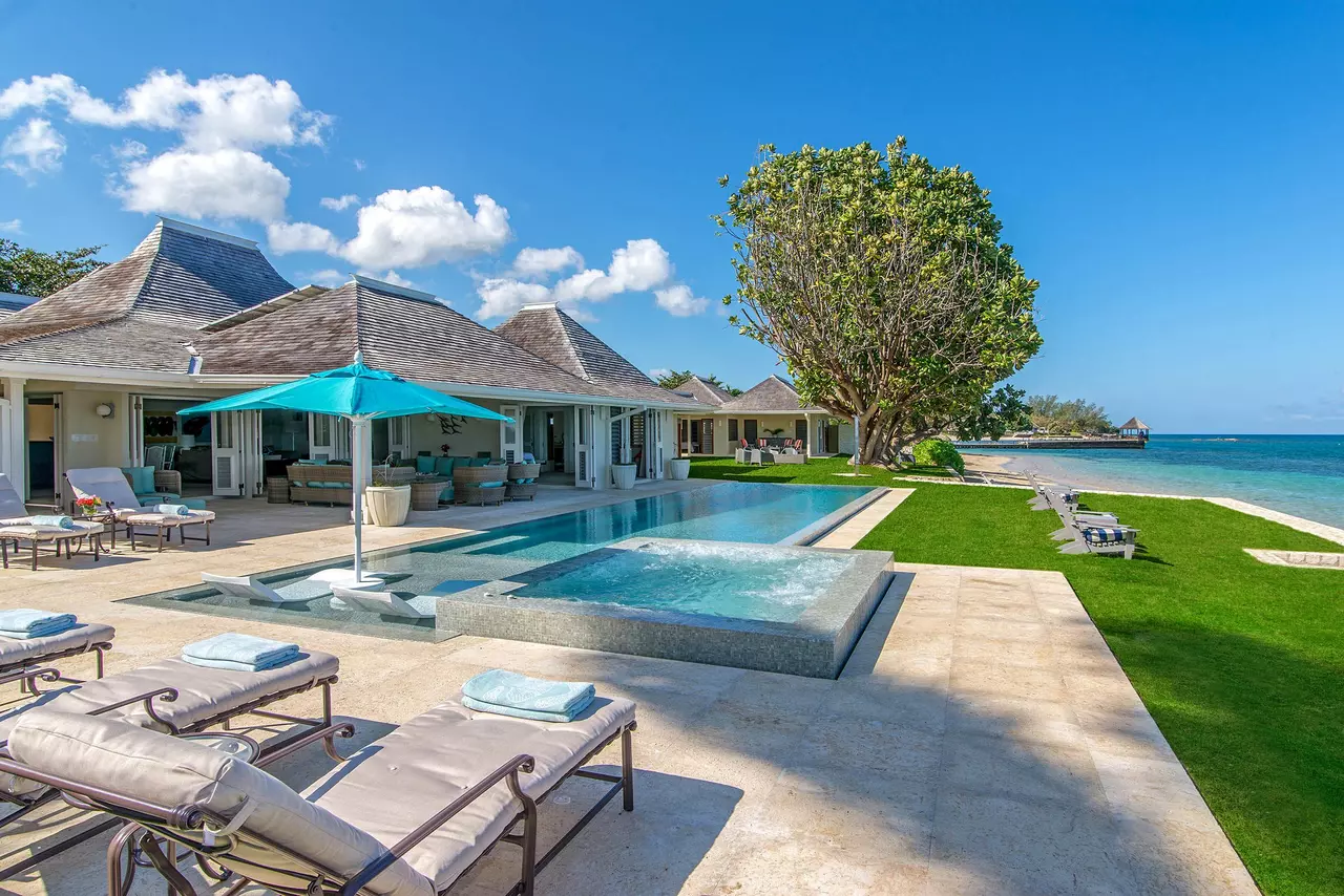 Sunset Beach Villa in Jamaica, photo 2 of 30