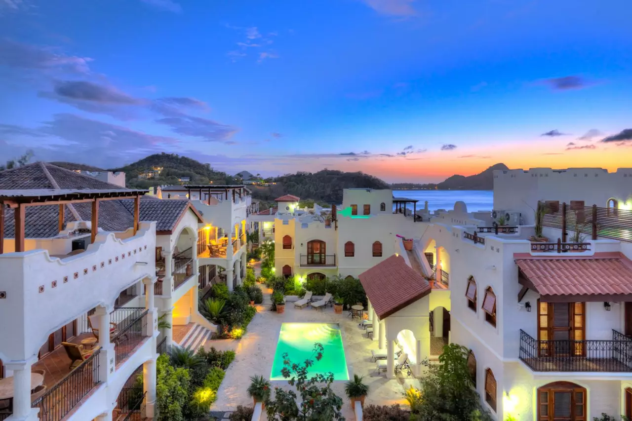 Cap Maison Courtyard Villa (3 bed) in Saint Lucia, photo 19 of 20