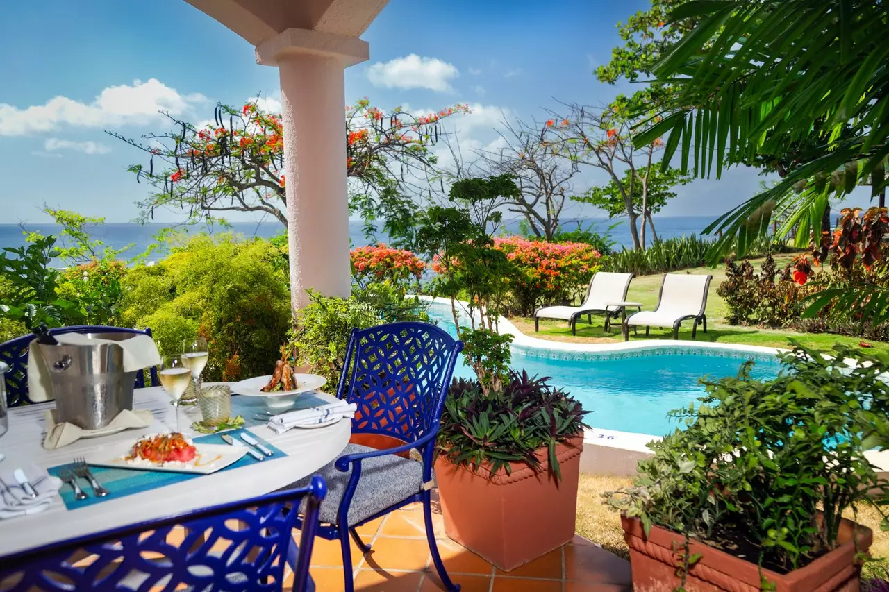Cap Maison Oceanview Villa with Pool (2 bed) in Saint Lucia, photo 3 of 22
