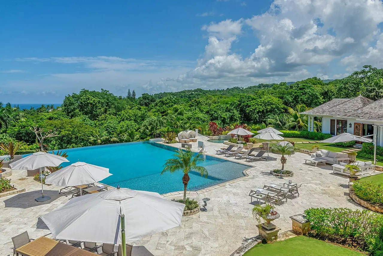 Infinity at the Tryall Club in Jamaica, photo 2 of 30