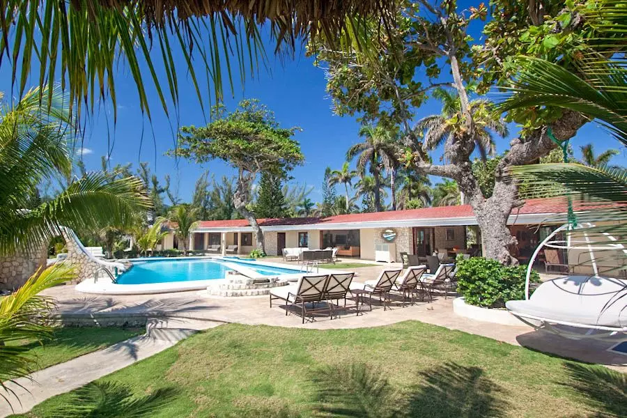 Benitoite Shore House in Jamaica, photo 7 of 16