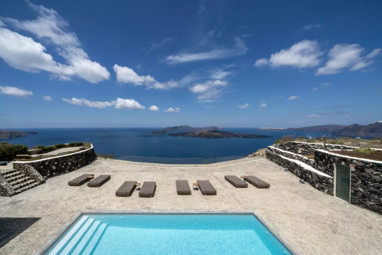Nafsika Estate in Santorini, photo 12 of 33