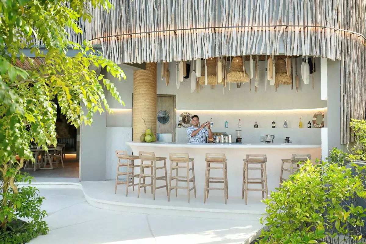 Cross Bali Breakers - One Bedroom Deluxe Pool Villa, photo 14 of 18