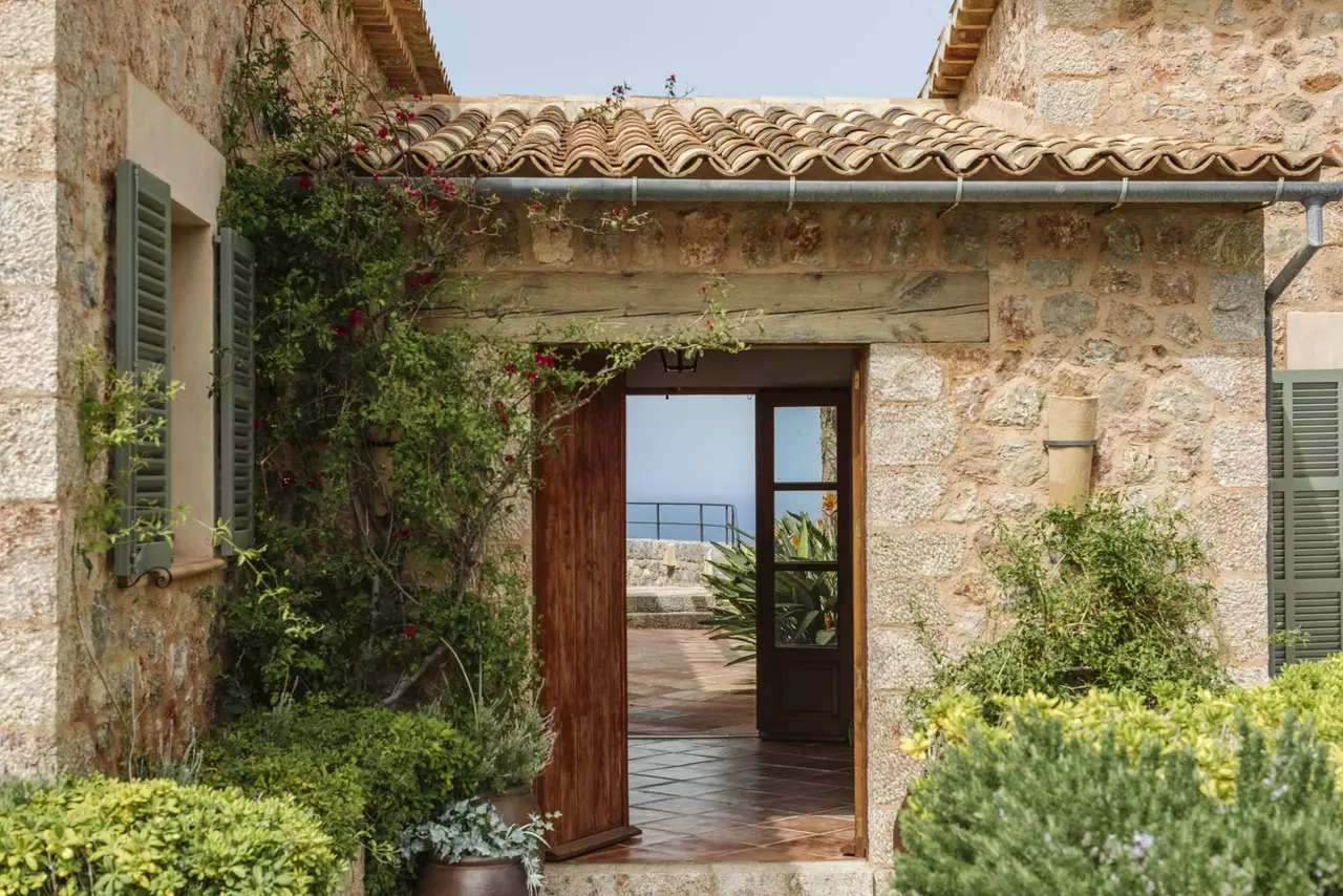 Sa-Punta de S’Aguila in Mallorca, photo 17 of 22