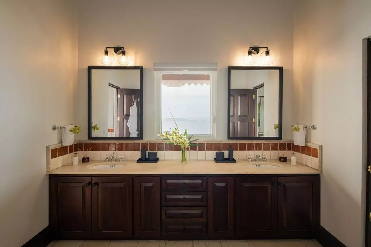St Bernards Hill House in British Virgin Islands, photo 10 of 48