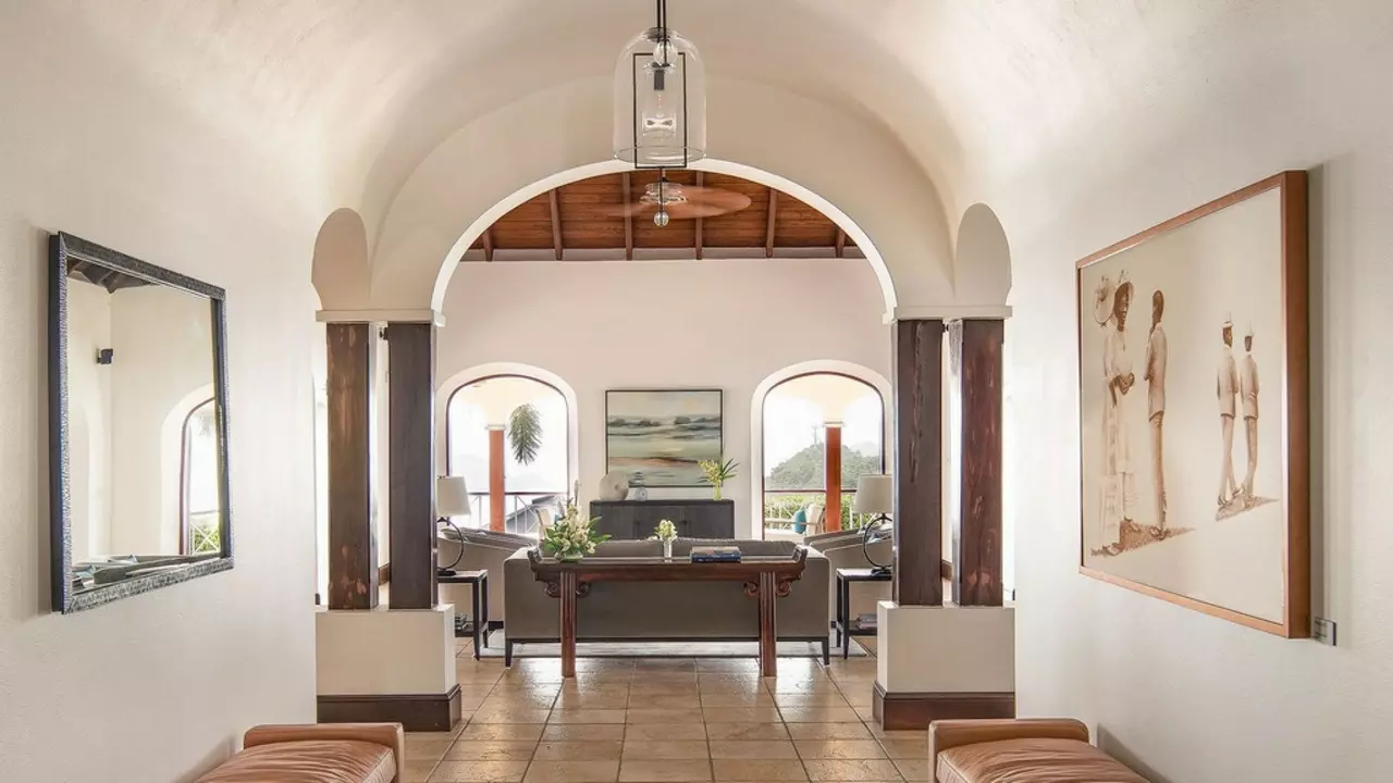 St Bernards Hill House in British Virgin Islands, photo 12 of 48
