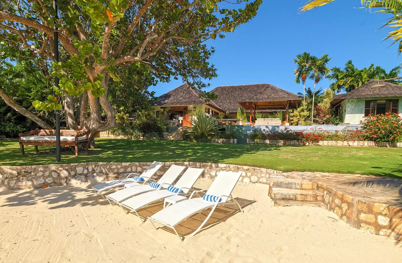 Amanoka on the Beach in Other Caribbean Islands, photo 19 of 30