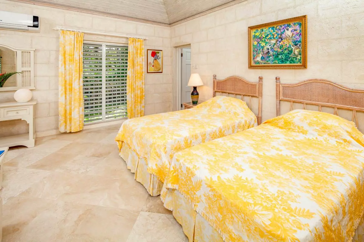 Agostina in Barbados, photo 9 of 20