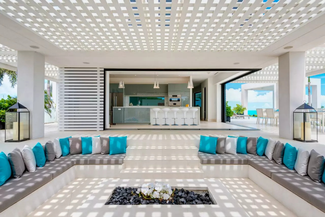 Villa Triton in Turks and Caicos, photo 2 of 31