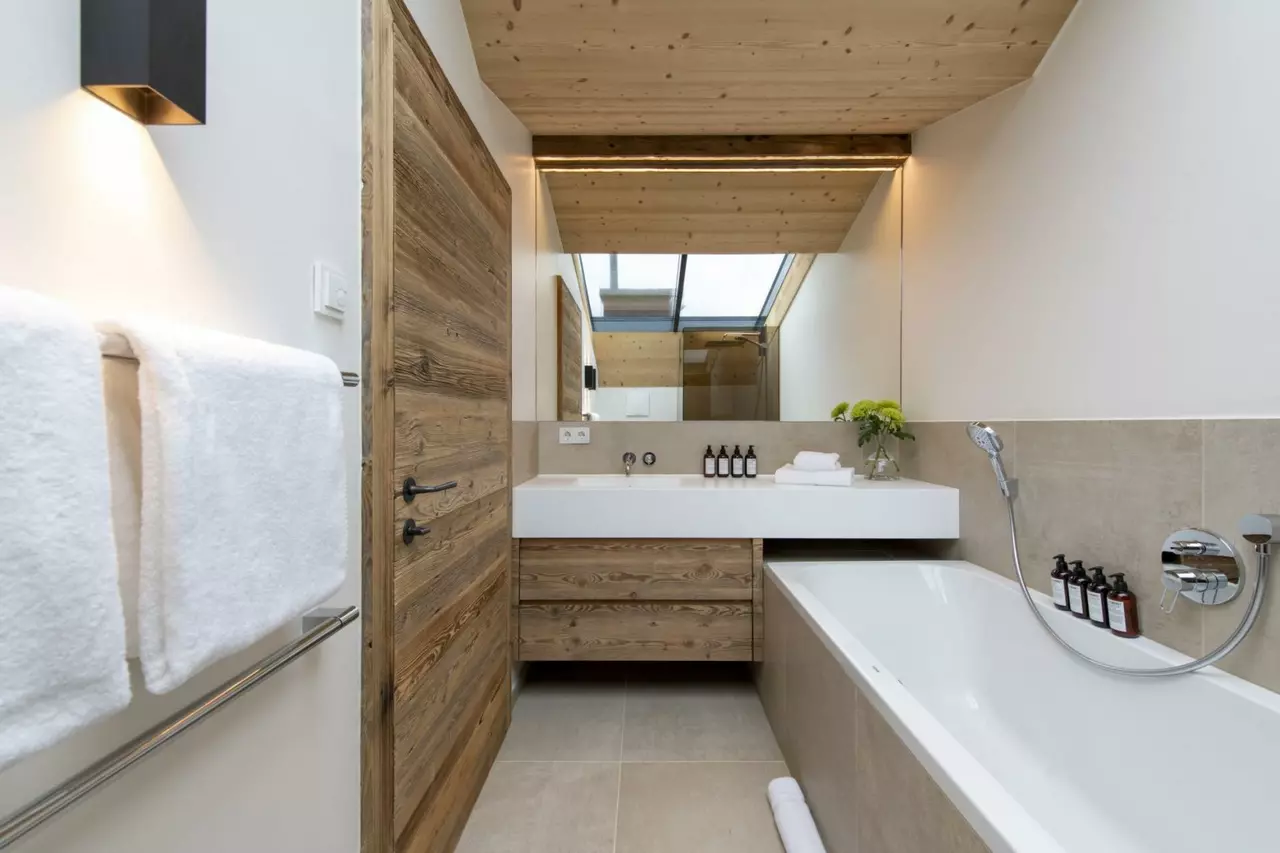 4-Bed Chalet with Swimming pool, Lech in Lech & Zürs, photo 11 of 16