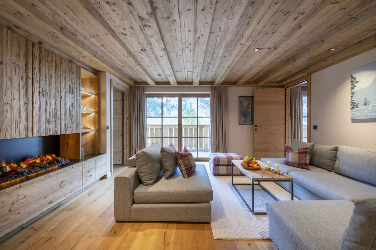 4-Bedroom Chalet with Swimming pool, Sleeps 10 in Lech & Zürs, photo 5 of 23