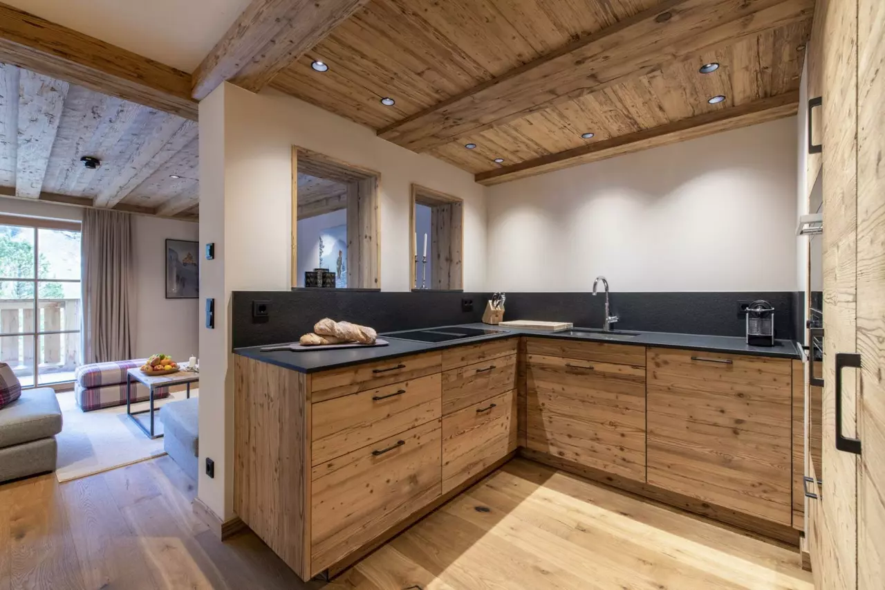 4-Bedroom Chalet with Swimming pool, Sleeps 10 in Lech & Zürs, photo 8 of 23