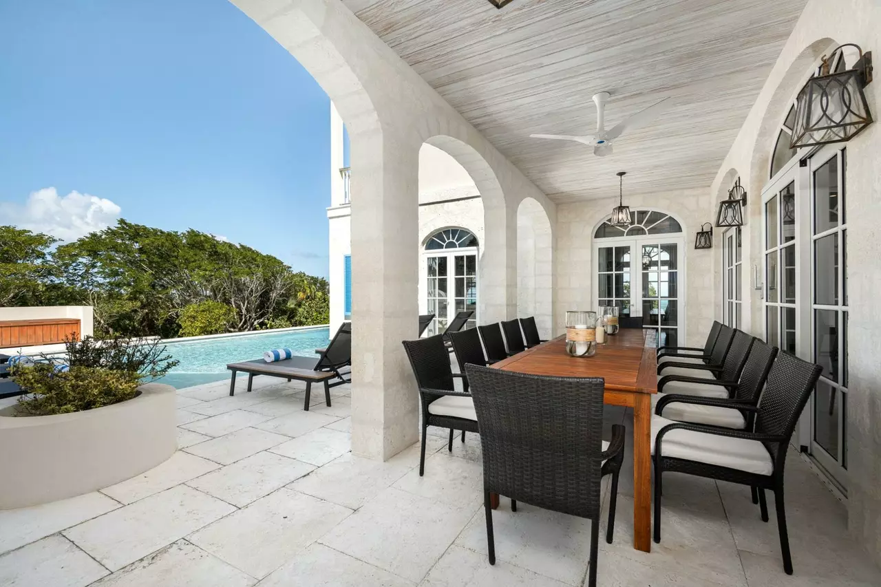 Villa Azzurra in Turks and Caicos, photo 14 of 25