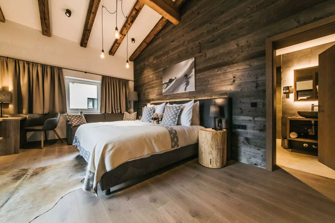 12-Bedroom Chalet Sleeping 24, Sankt Jakob am Arlberg in St Anton & Arlberg, photo 17 of 30