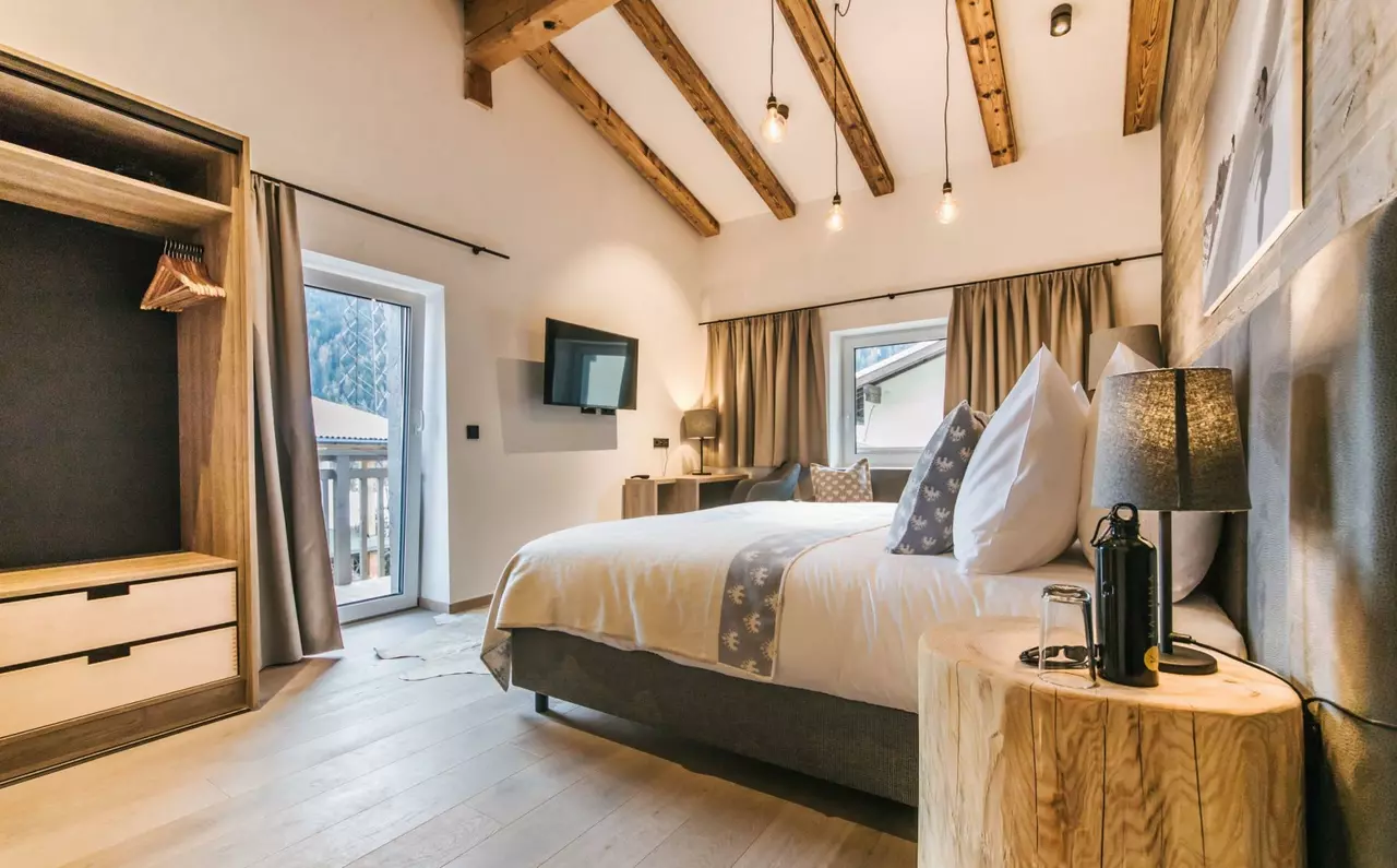 12-Bedroom Chalet Sleeping 24, Sankt Jakob am Arlberg in St Anton & Arlberg, photo 18 of 30