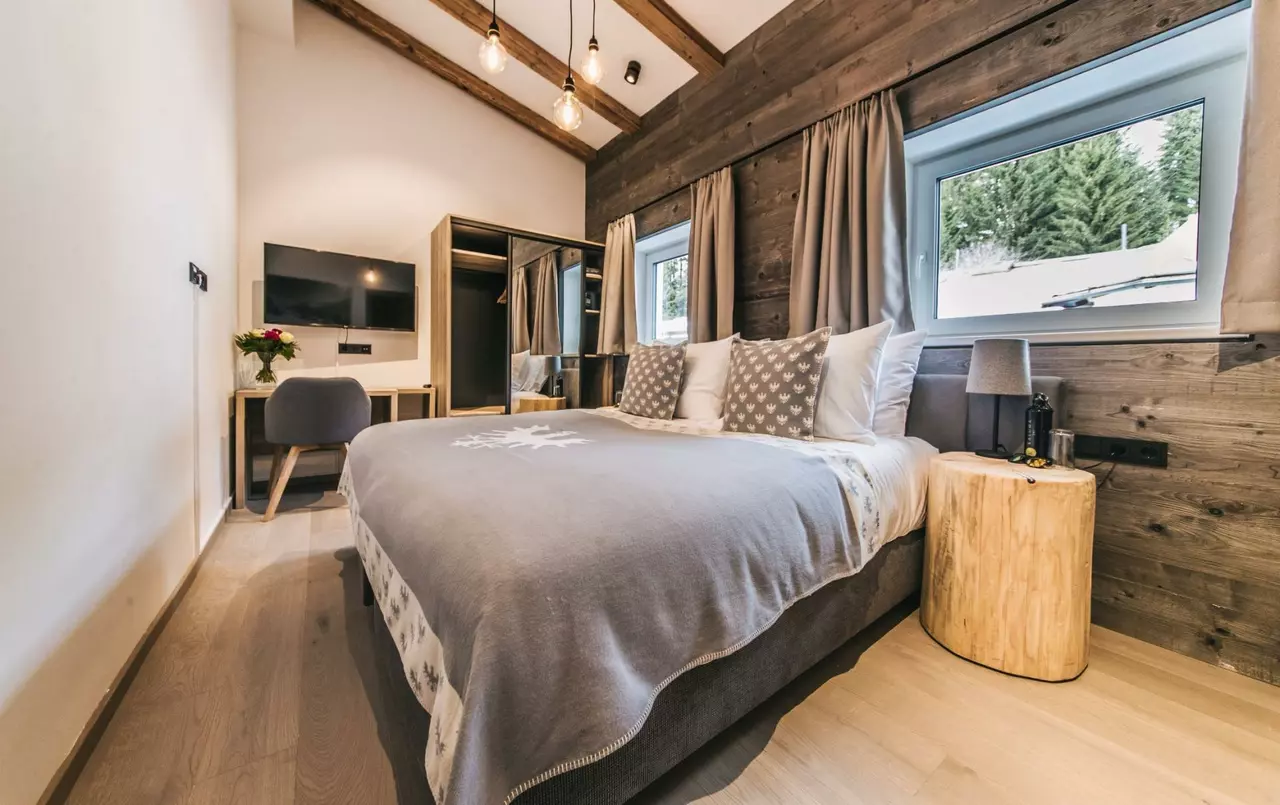 12-Bedroom Chalet Sleeping 24, Sankt Jakob am Arlberg in St Anton & Arlberg, photo 19 of 30