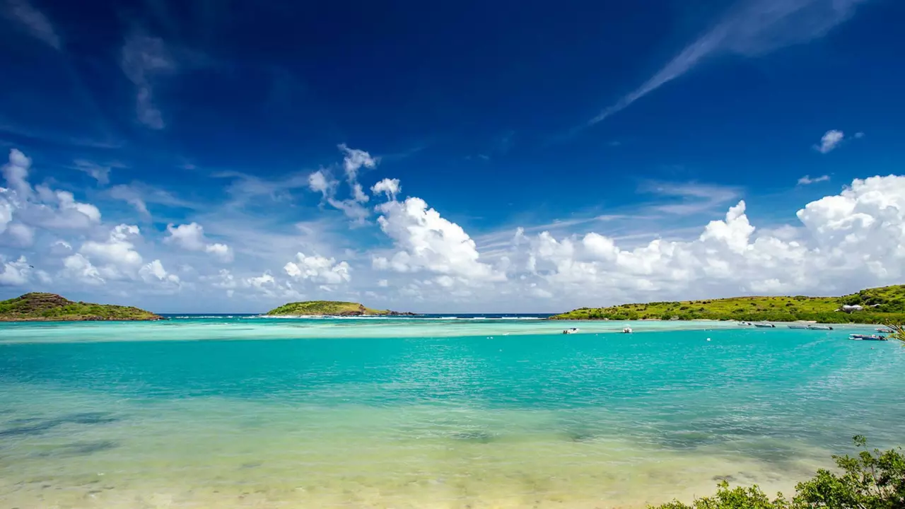 Villa Bleu in St Barths, photo 4 of 21