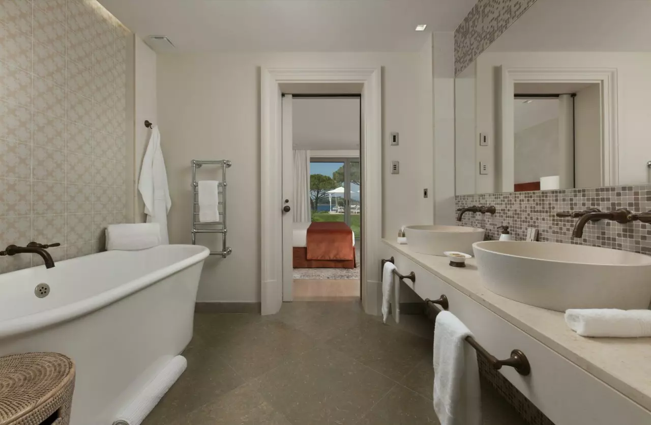 Villa Canoubwest in Saint-Tropez, photo 3 of 40