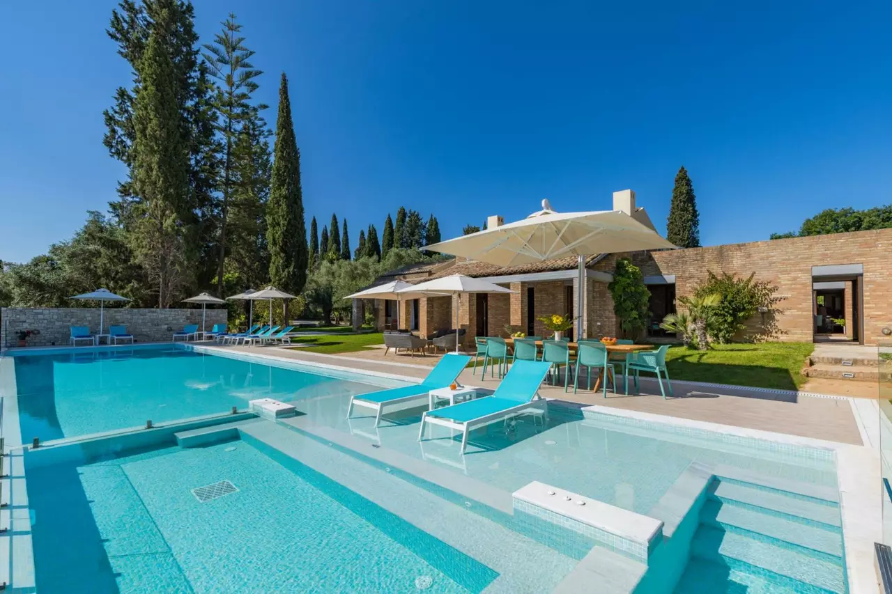 Villa Ionica in Corfu, photo 13 of 26