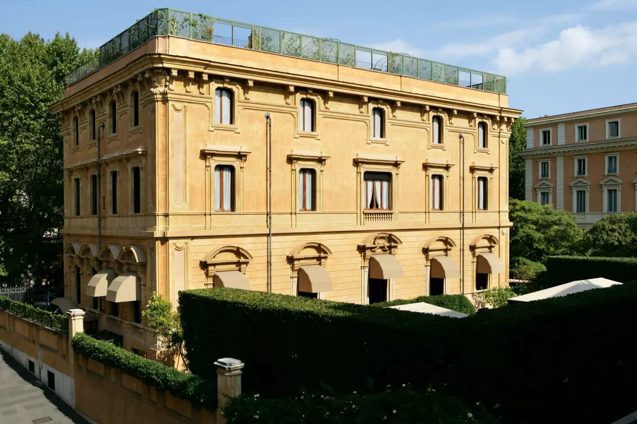 Villa Spalletti Trivelli in Southern Europe, photo 2 of 29