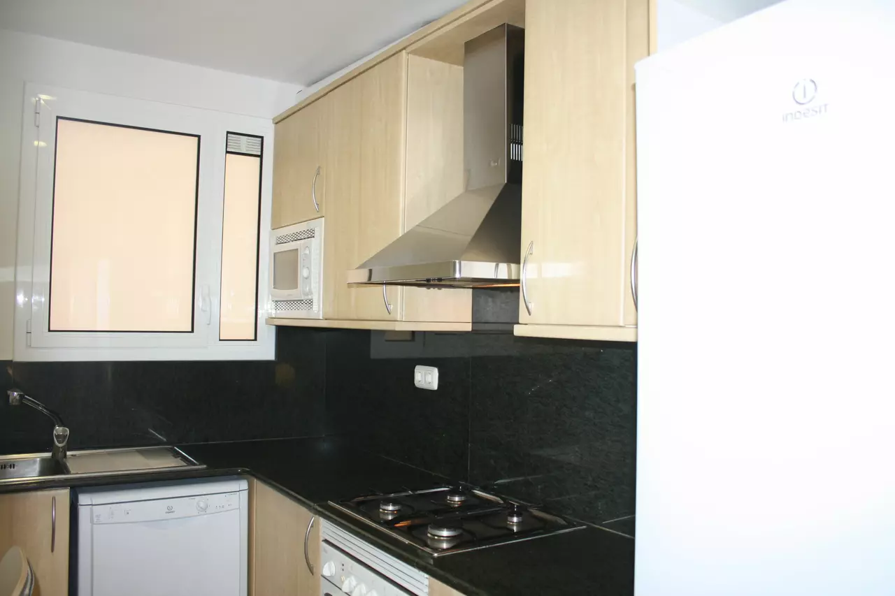 Nice and cozy 85 sqm short term rentals in Barcelona for up to 6 people in Southern Europe, photo 13 of 17