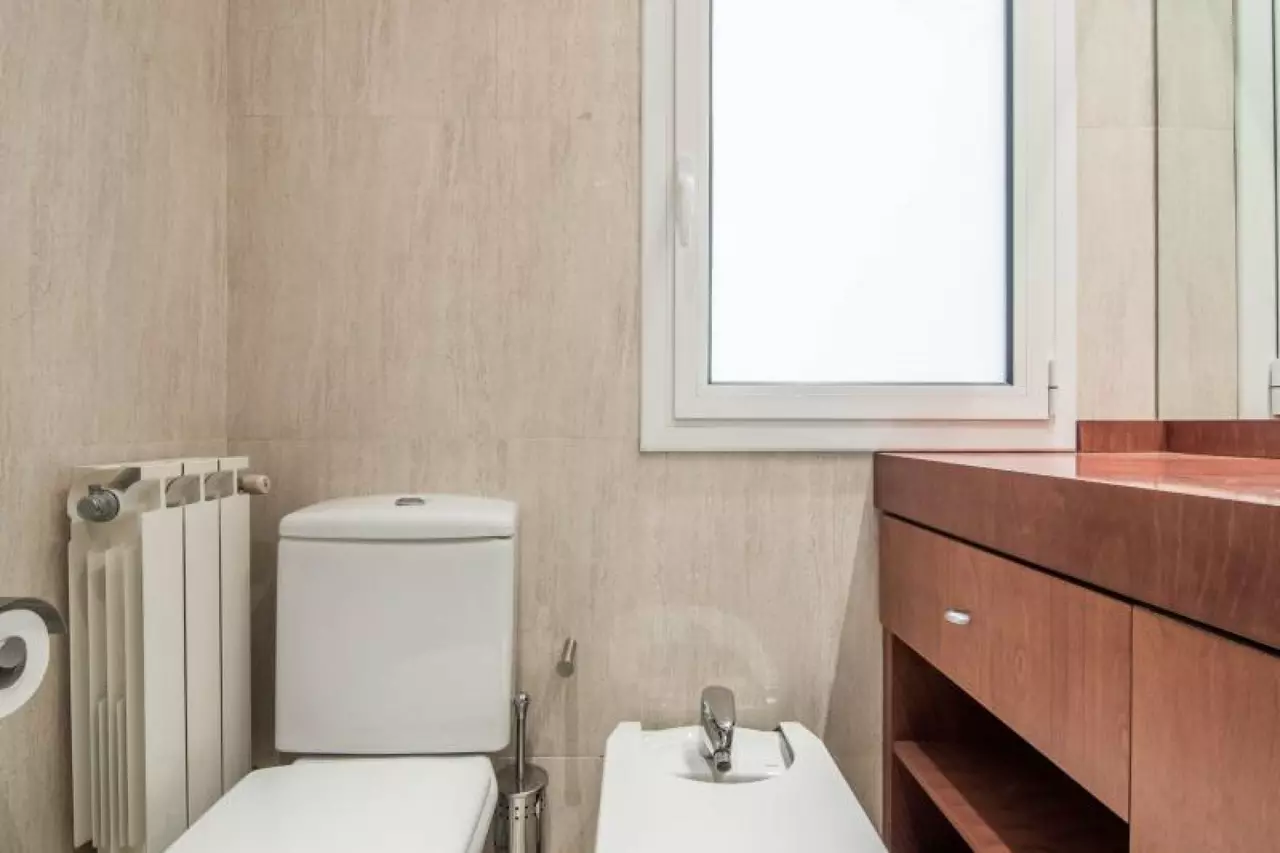 Nice and cozy 85 sqm short term rentals in Barcelona for up to 6 people in Southern Europe, photo 14 of 17