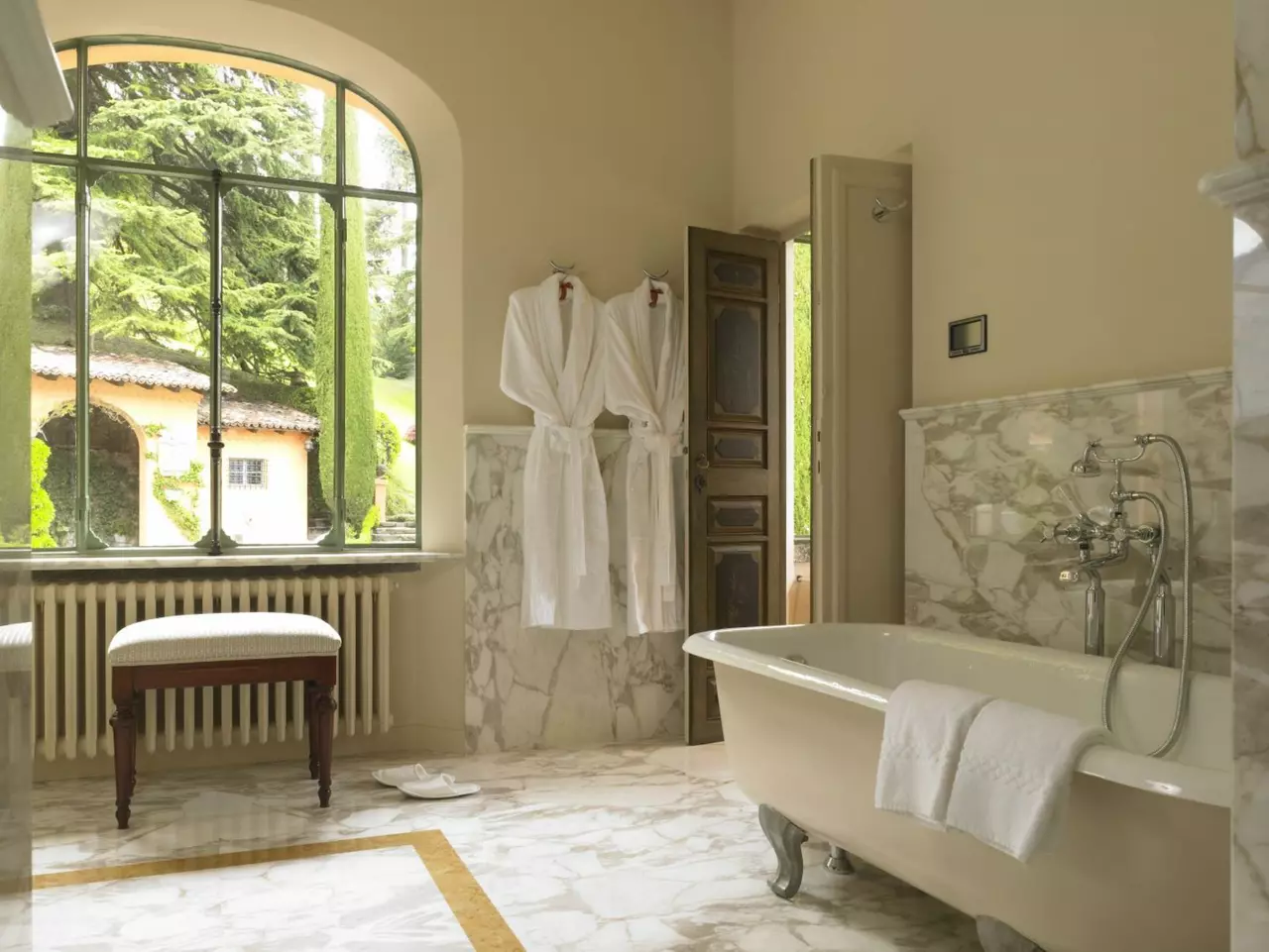 Villa La Cassinella in Lake Como, photo 7 of 28