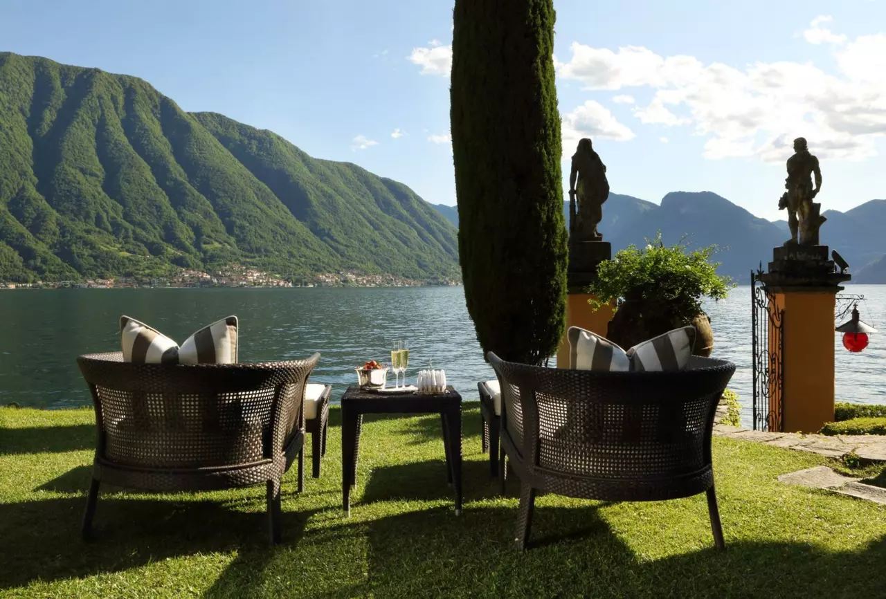 Villa La Cassinella in Lake Como, photo 17 of 28
