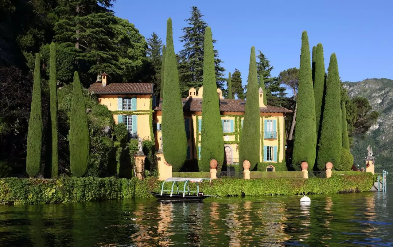 Villa La Cassinella in Lake Como, photo 8 of 28