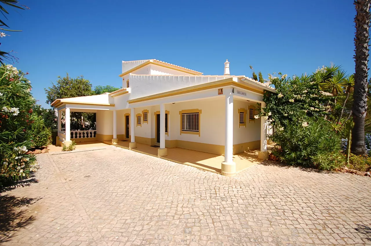 attractive villa 3 bed villa in Algarve, photo 8 of 24