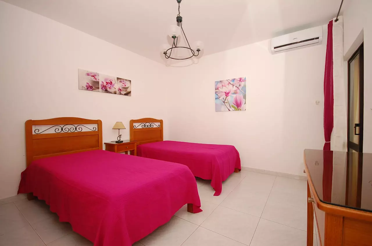 attractive villa 3 bed villa in Algarve, photo 15 of 24