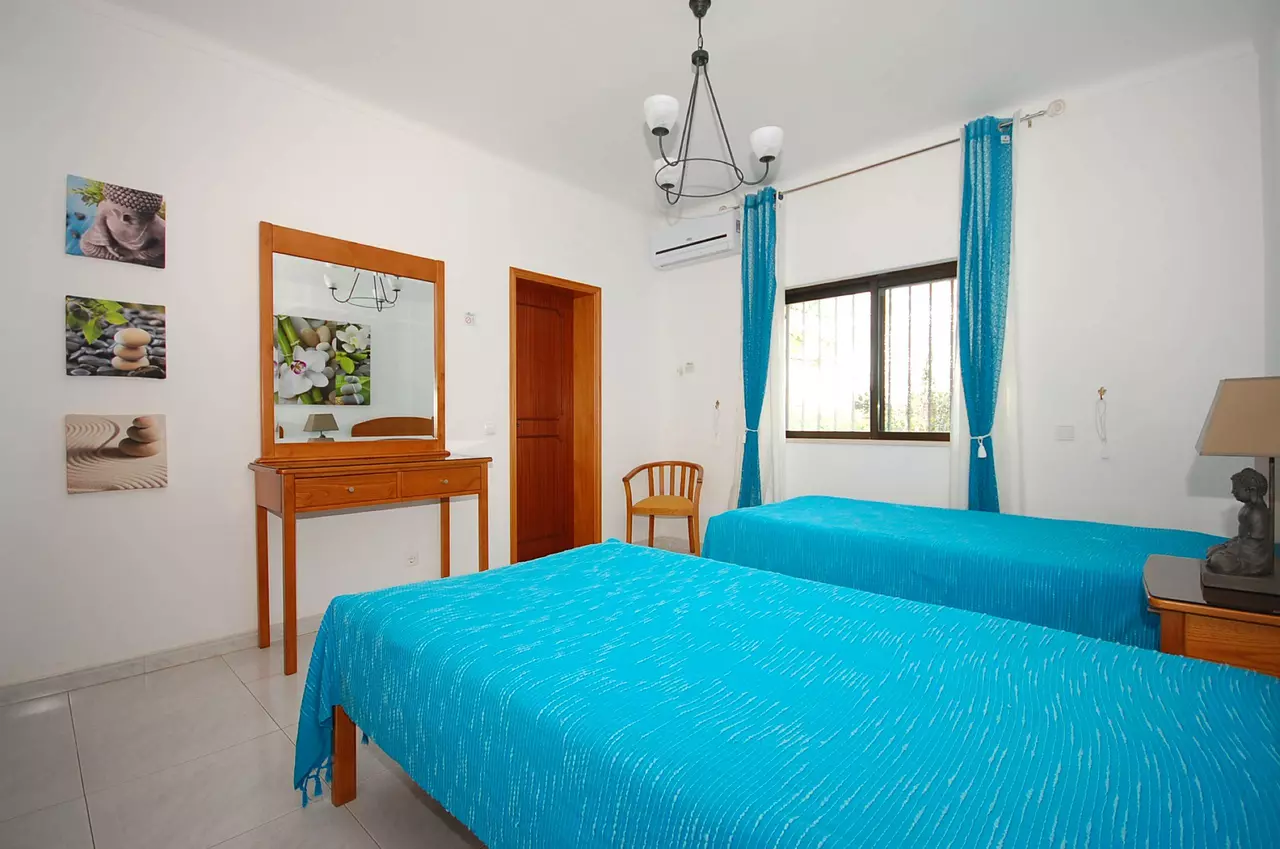 attractive villa 3 bed villa in Algarve, photo 19 of 24