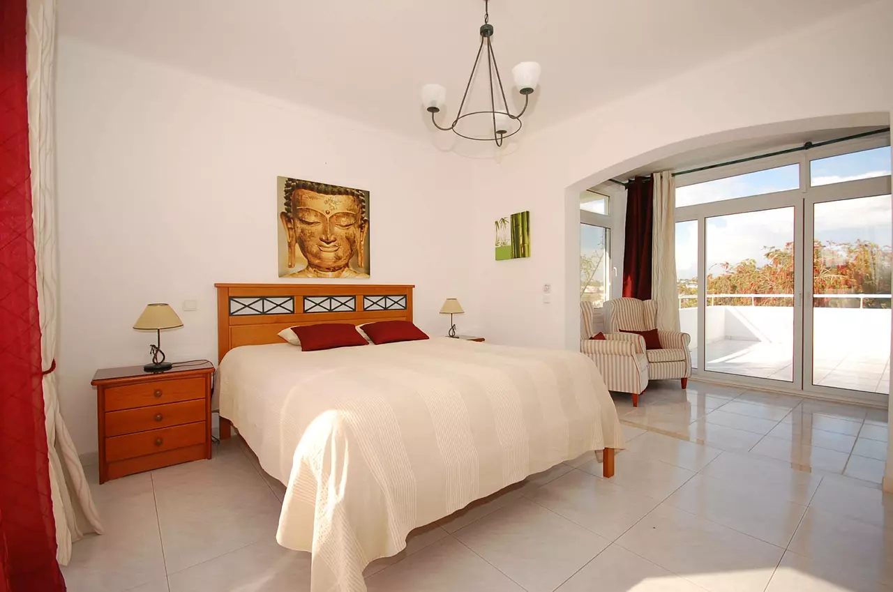 attractive villa 3 bed villa in Algarve, photo 21 of 24