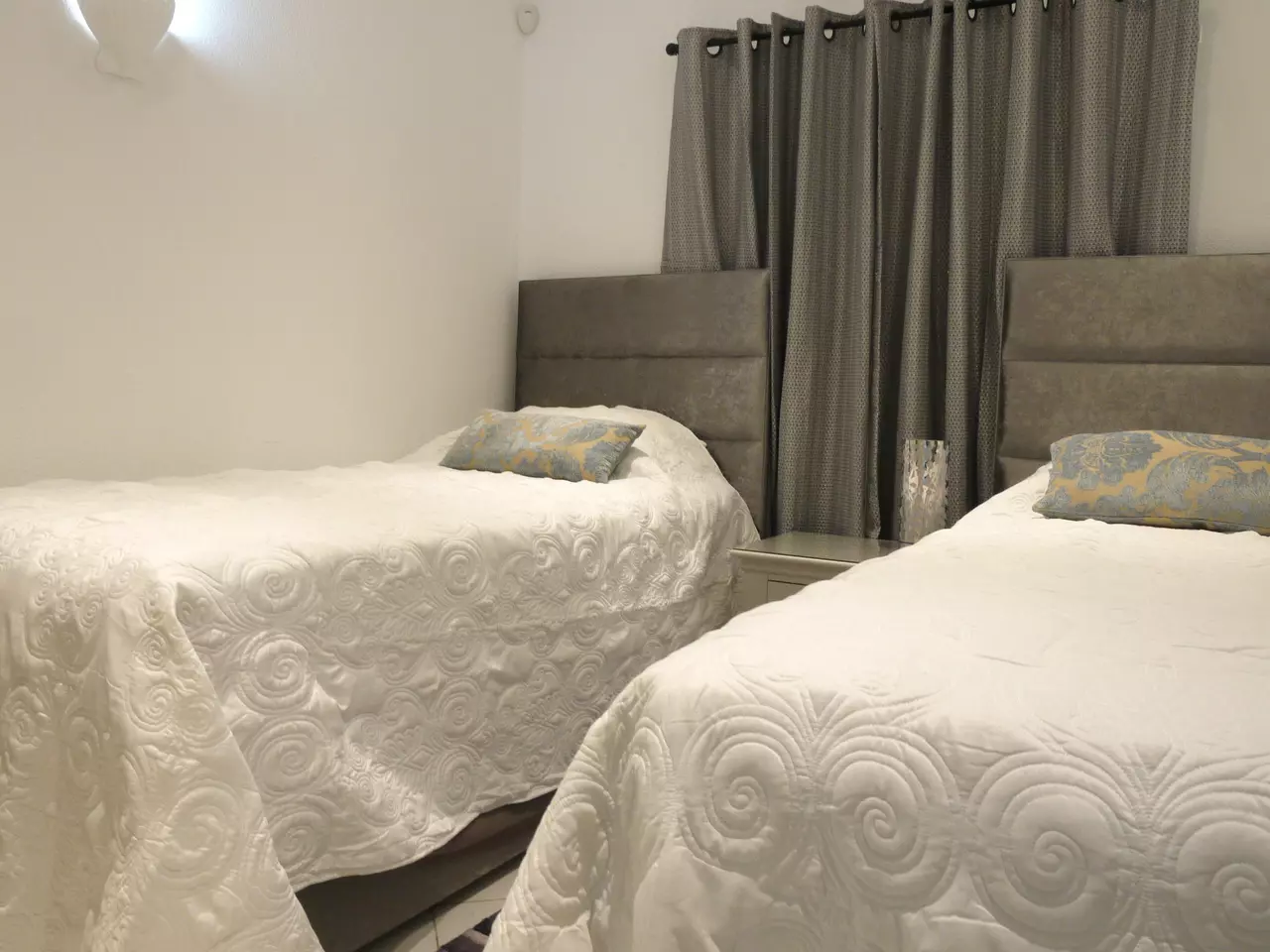 3 Bedroom 2 Bathroom Villa with Pool in Dunas Douradas in Algarve, photo 12 of 20