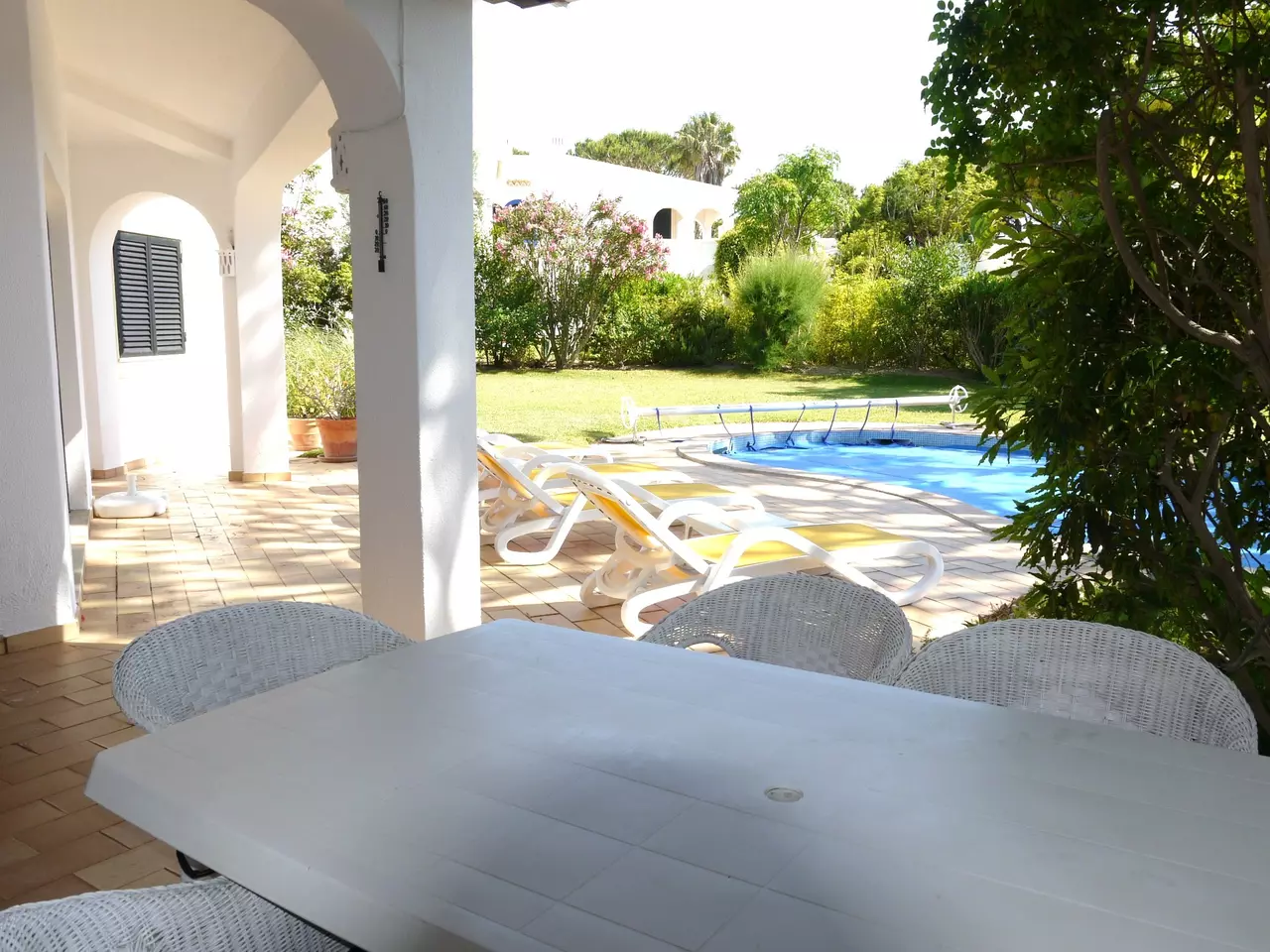 3 Bedroom 2 Bathroom Villa with Pool in Dunas Douradas in Algarve, photo 15 of 20