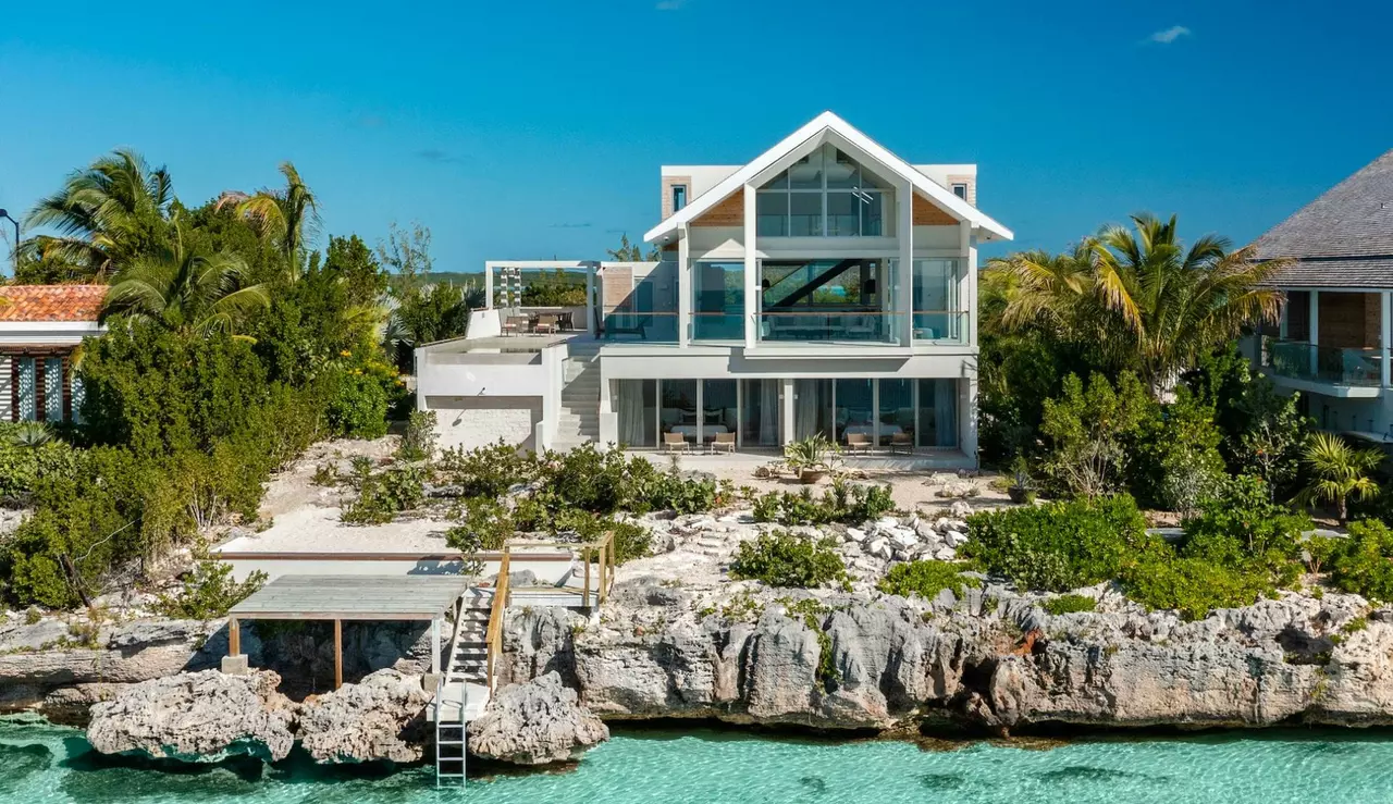 Villa La Mer West in Turks and Caicos, photo 6 of 19