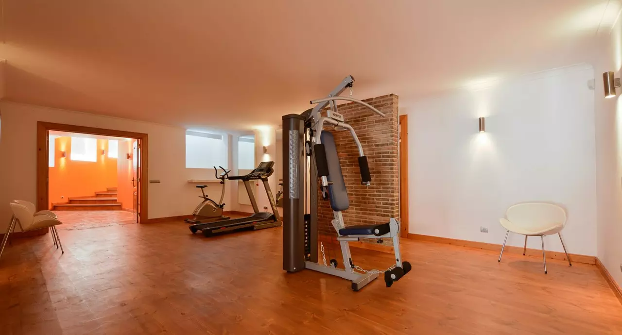 9 Bed Vilamoura Villa With Games Room in Algarve, photo 10 of 30