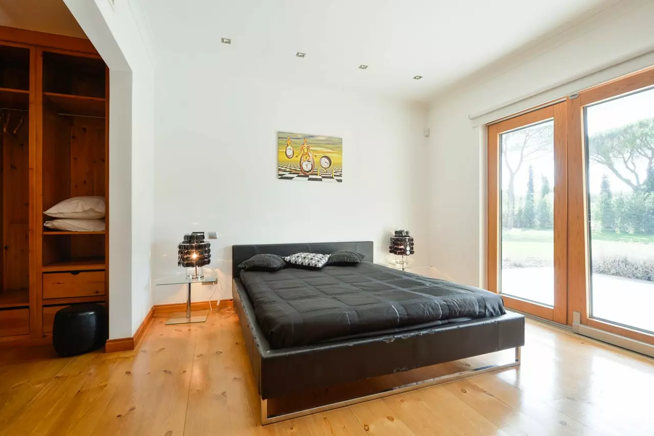 9 Bed Vilamoura Villa With Games Room in Algarve, photo 23 of 30