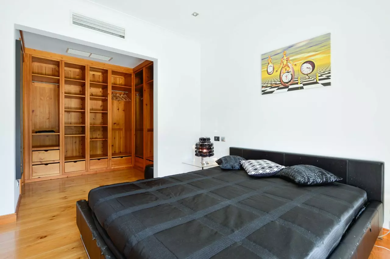 9 Bed Vilamoura Villa With Games Room in Algarve, photo 24 of 30