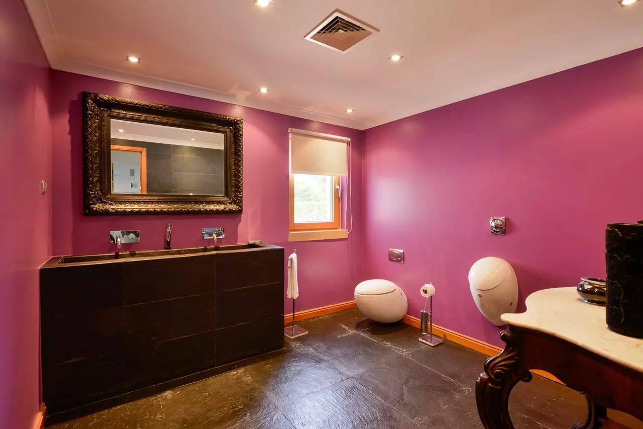 9 Bed Vilamoura Villa With Games Room in Algarve, photo 26 of 30
