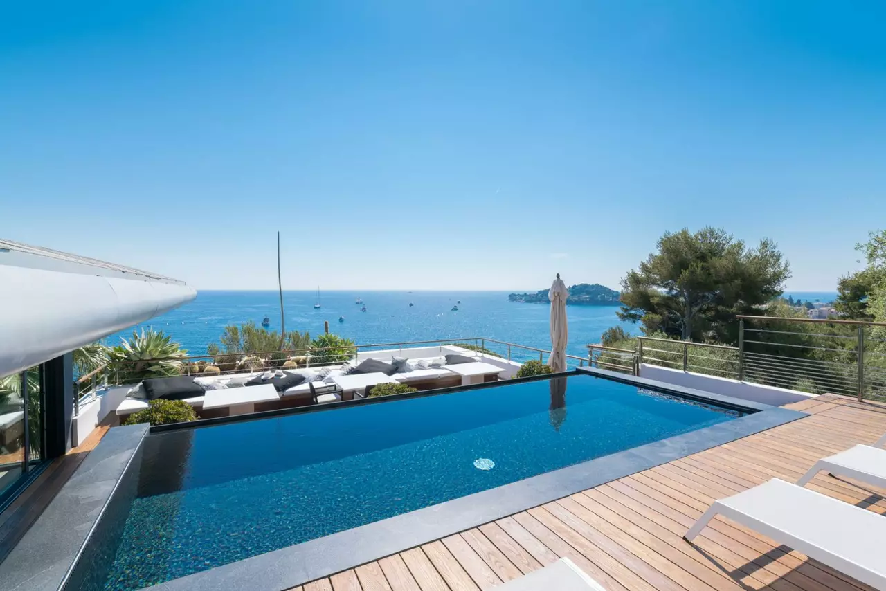 Villa O in Cap Ferrat, photo 3 of 40