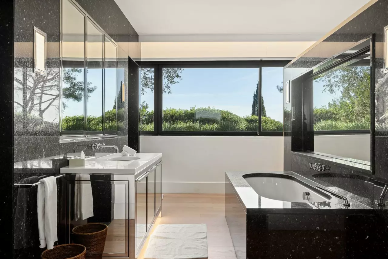Villa O in Cap Ferrat, photo 15 of 40