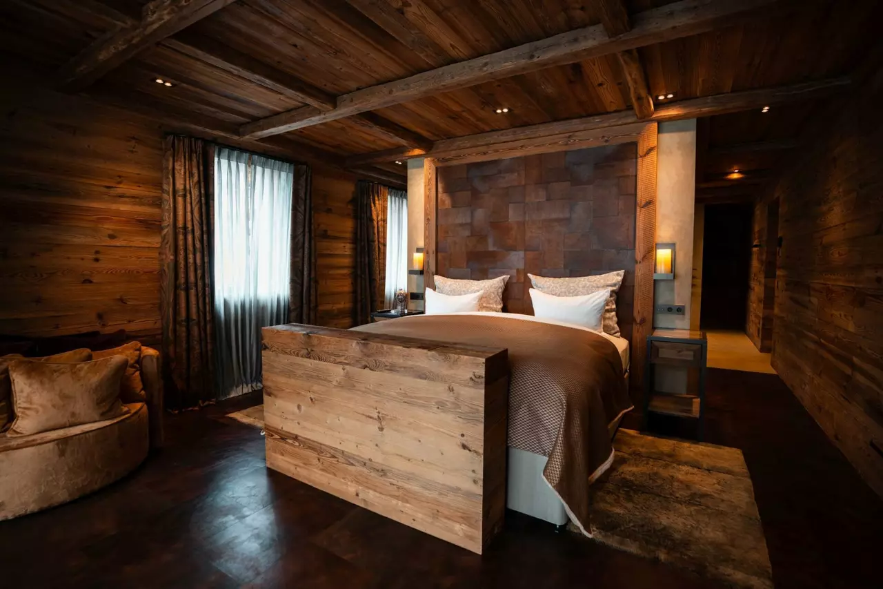 Chalet with Indoor pool and Jacuzzi in Lech in Lech & Zürs, photo 27 of 30
