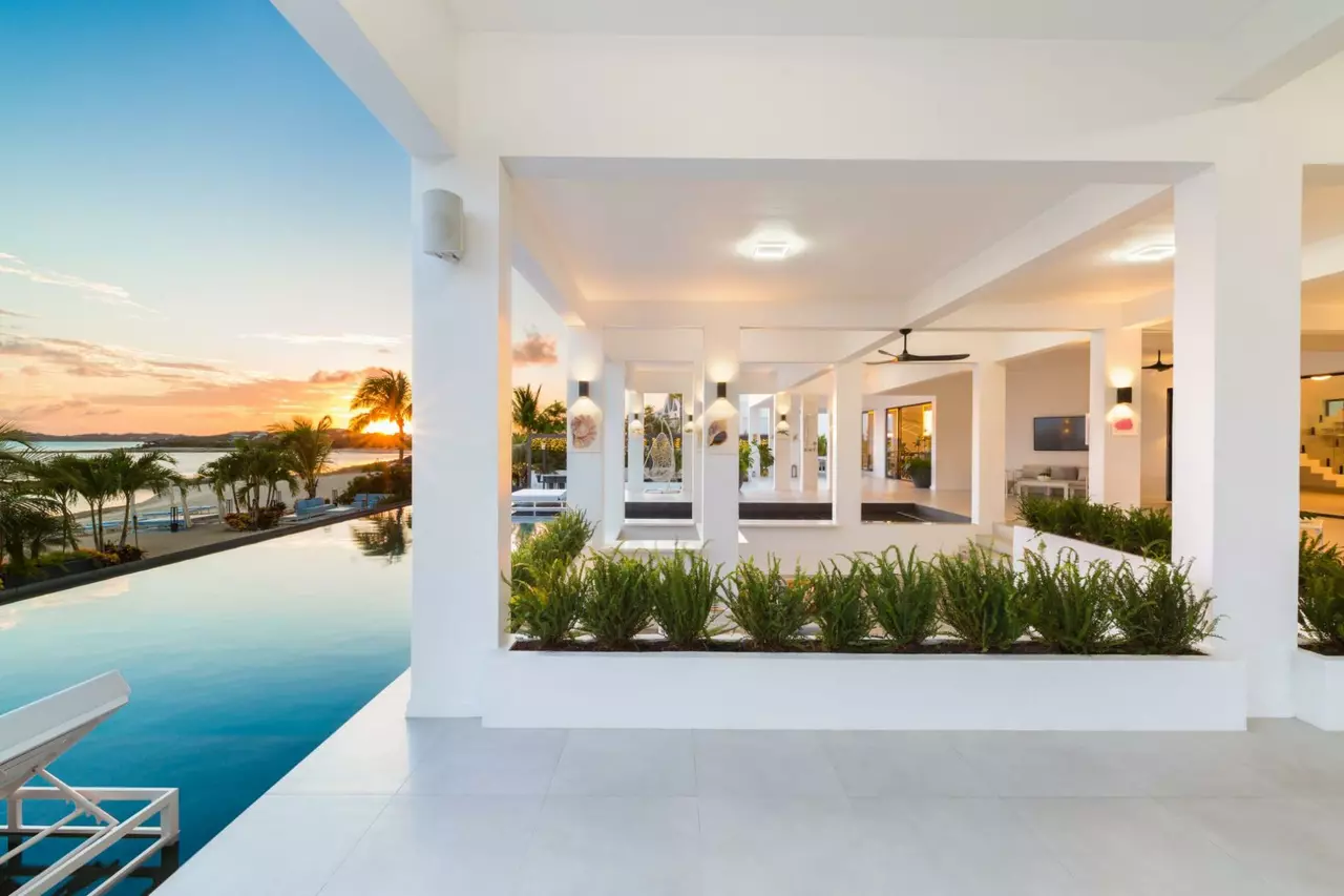 Villa Paradiso del Mar in Turks and Caicos, photo 2 of 38