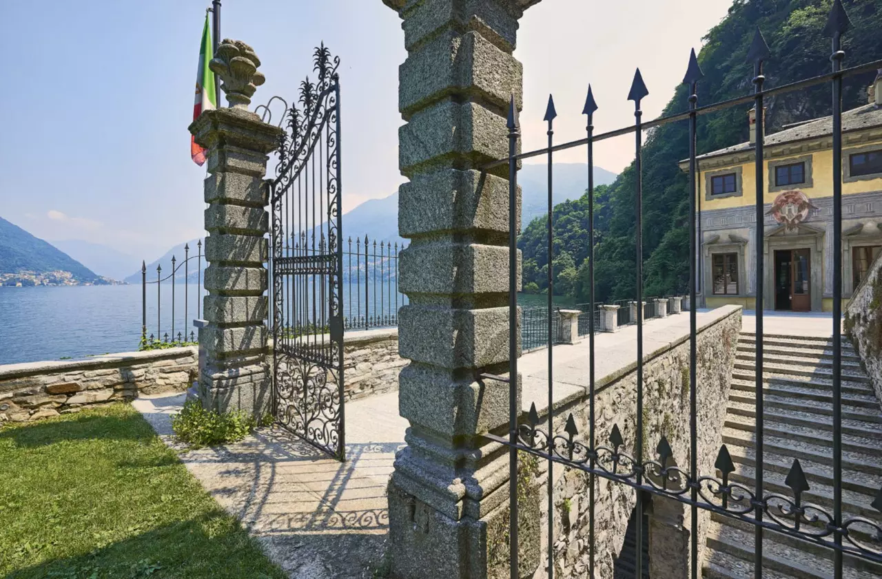 Villa Pliniana in Lake Como, photo 27 of 33